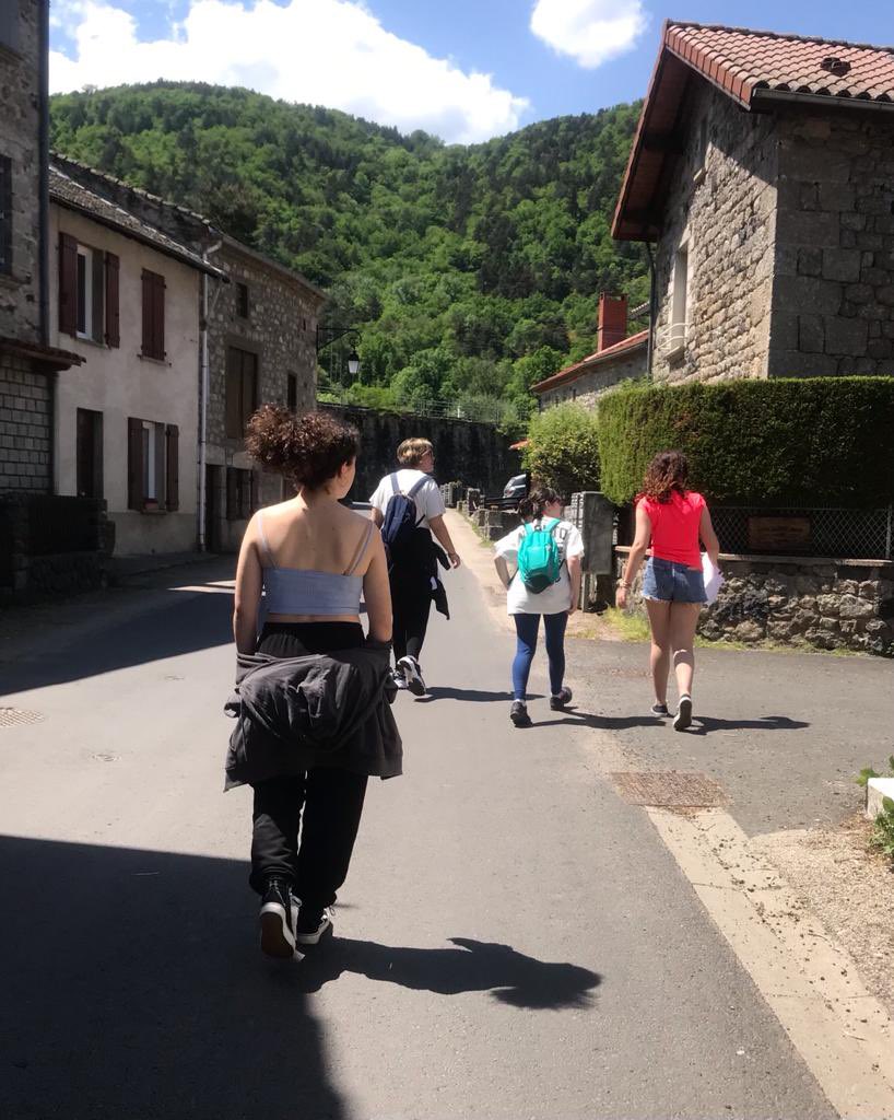 insvplantada's tweet photo. Segon dia a França! Canoes i cursa d’orientació. #3rESO #plurilinguisme #araplantada #projectecolumbus @CRPVOII @SSTTMVO @ajmollet https://t.co/VbaxhJRZhN
