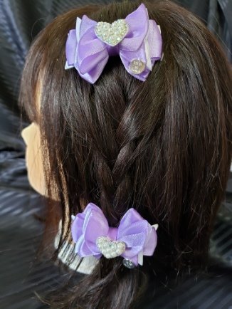 shaho_joyluck1's tweet photo. Wisteria on a rainy night looks so magical
雨の夜に見る藤の花はとても幻想的
#handmadebox #ハンドメイドボックス #wisteria #藤 #handmadebows #手作りリボン #handsewn #手縫い #haistyle #ヘアアレンジ #heart #ハート #love #愛 https://t.co/aeEC5gjlhk
