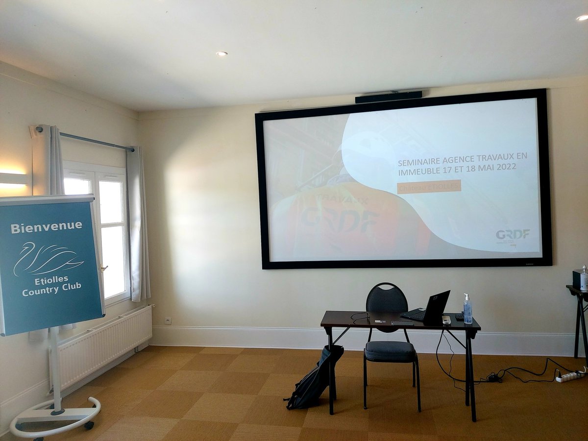 #Séminaire Agence Travaux en immeuble #CICM #DR #DT au château #Etiolles au programme :
Cohésion, bienveillance, Sécurité, conformité et qualité des ouvrages et surtout améliorer " Penser Client". Une Agence experte en #CICM avec de forts enjeux <a href="/GRDF/">GRDF</a> <a href="/SEnguehard/">Sandrine Enguehard</a> <a href="/lpoirierdietz/">Laurence Poirier-Dietz</a>