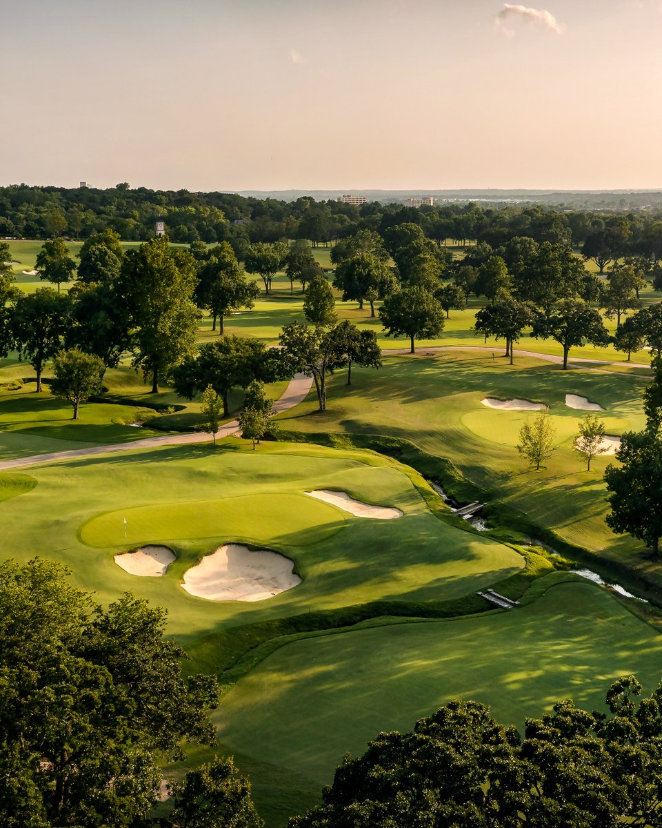 JoePompliano's tweet photo. It's PGA Championship week, and Southern Hills is looking good 🔥 

(📷: @PGA) https://t.co/zZY66QF4KZ