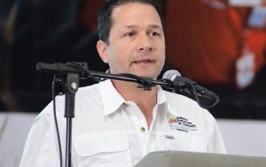 Felicito a los nuevos Ministros que emprenden una nueva etapa de trabajo y responsabilidad con la Patria. Francisco Torrealba, MinTrabajo; Hipólito Abreu, MinIndustrias; Ramón Velásquez Araguayán, MinTransporte y Carlos Farías, Min Exteriores. 
¡El pueblo de Lara los felicita!