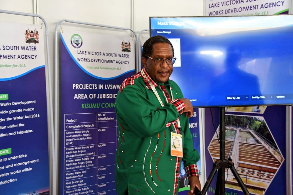 Environment_Ke's tweet photo. Pictorial : @Environment_Ke CS Keriako Tobiko today signed a visitors book at the @KeForestService @KICDKenya @lvswwda exhibition stands at the Ninth Africities Summit in Kisumu County #Africities2022 https://t.co/UkcucIkSHG