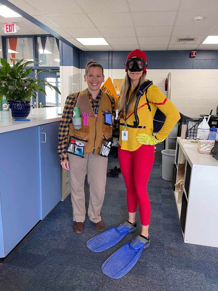 jlhepburn's tweet photo. LHS spirit week #AdamSandler #waterboy #scubasteve https://t.co/BONy6Oznhm