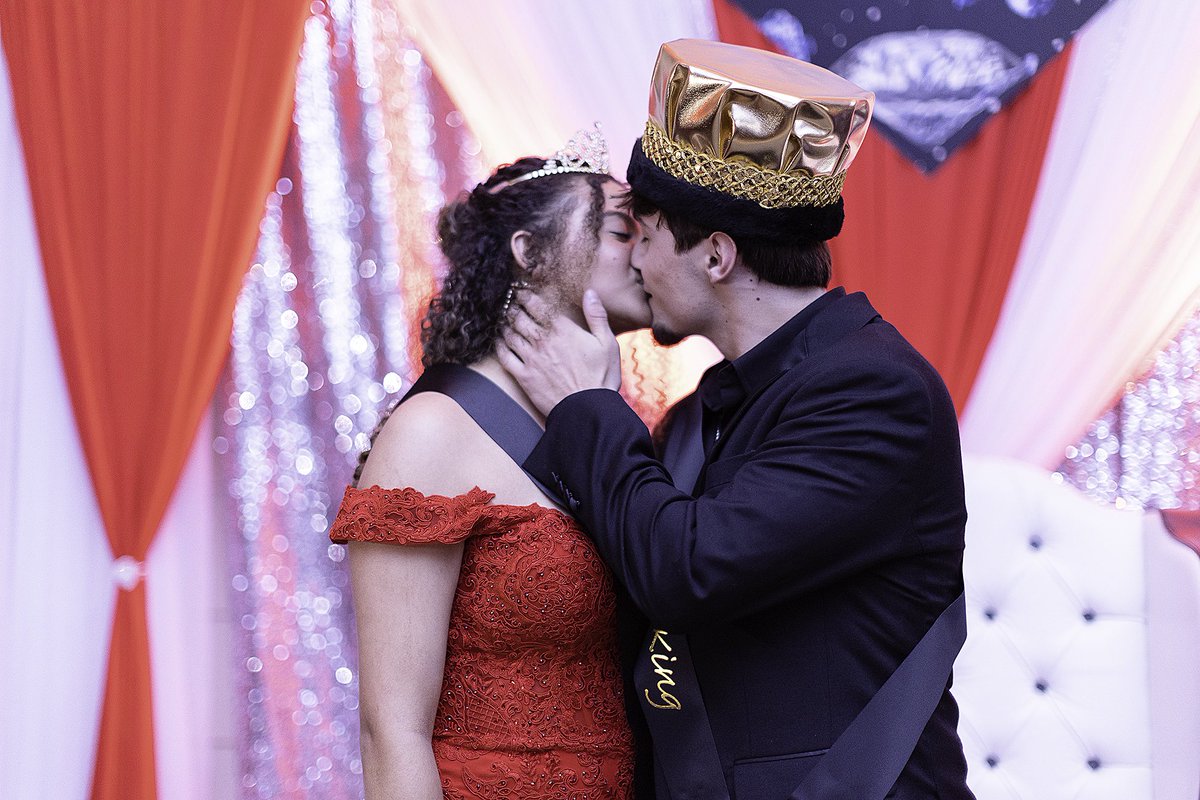 joel_onais's tweet image. Congratulation Christian and Kennedy! #promking #promqueen 📸 🦅