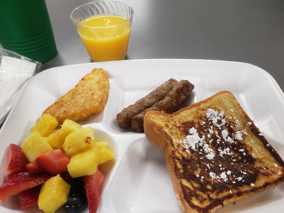 Gr9Counselor's tweet photo. Thank you to @EAHSStudCouncil for a great breakfast and for your hard work supporting staff and students all year! #eahsgo #1herd #studentleadersrock https://t.co/dsim80QZh0
