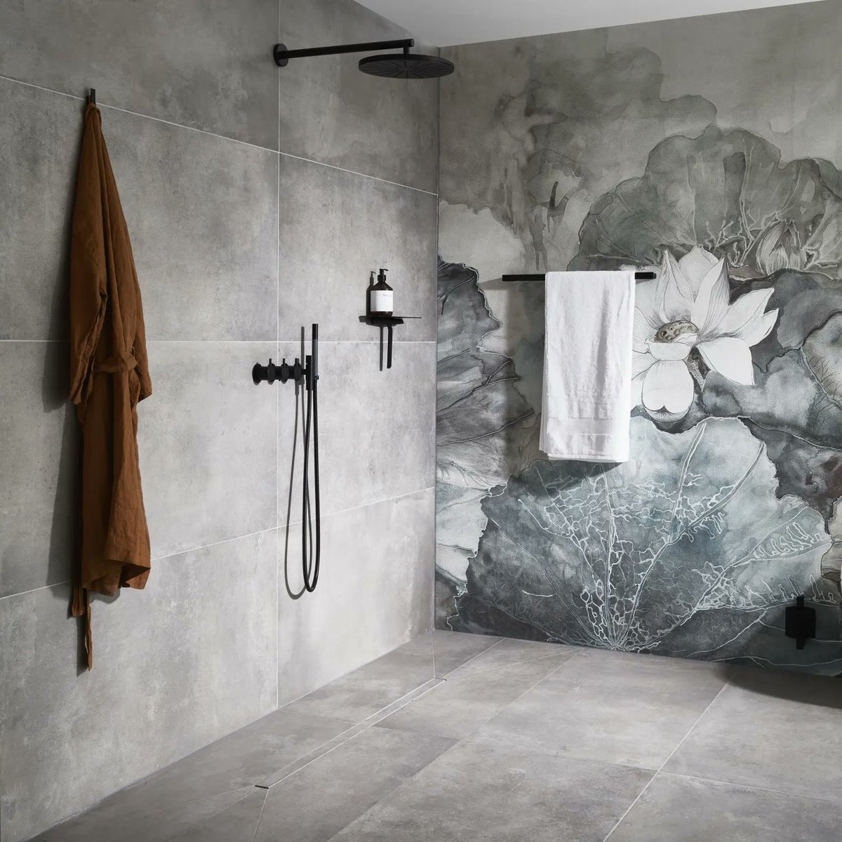 WM_Wetrooms's tweet photo. With highly decorative waterproof wallpaper to coloured brassware and wetroom floor systems. Designers have never had so much choice! Here's our most popular bathroom image so far in 2022! 😍
Inspired? Give our team a call 📞 #bathroomdesign #wetroom #bathroom #wetroomdesign https://t.co/NIUy0Ckyl7