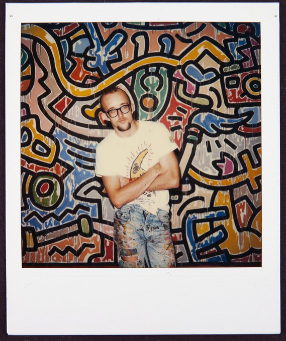 #KeithHaring (1958–1990) used his art for LGBTQIA+ equality & safe sex education in a way not seen before. 'Art is nothing if you don’t reach every segment of the people.' He said. 'Art is for everybody.' #IDAHOBIT2022 #IDAHOBIT BBDO mural, Dusseldorf, 1987 © @KeithHaringFdn