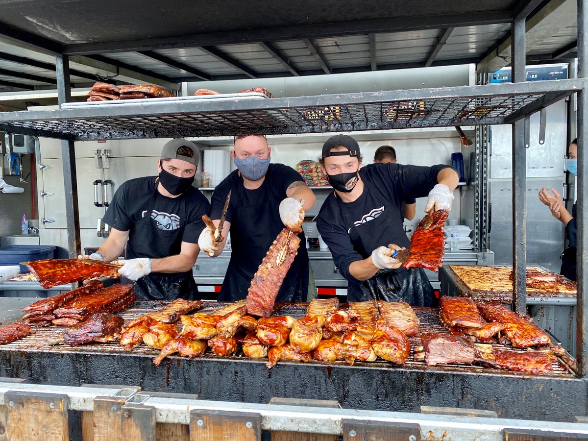 It's going to be a delicious #VictoriaDay in #BurlON as the Rotary Drive-Thru Ribfest takes place at <a href="/BurlingtonCntr/">Burlington Centre</a> Featuring 4 Ribbers from 10 am- 7 pm.
canadaslargestribfest.com/rotary-drive-t…