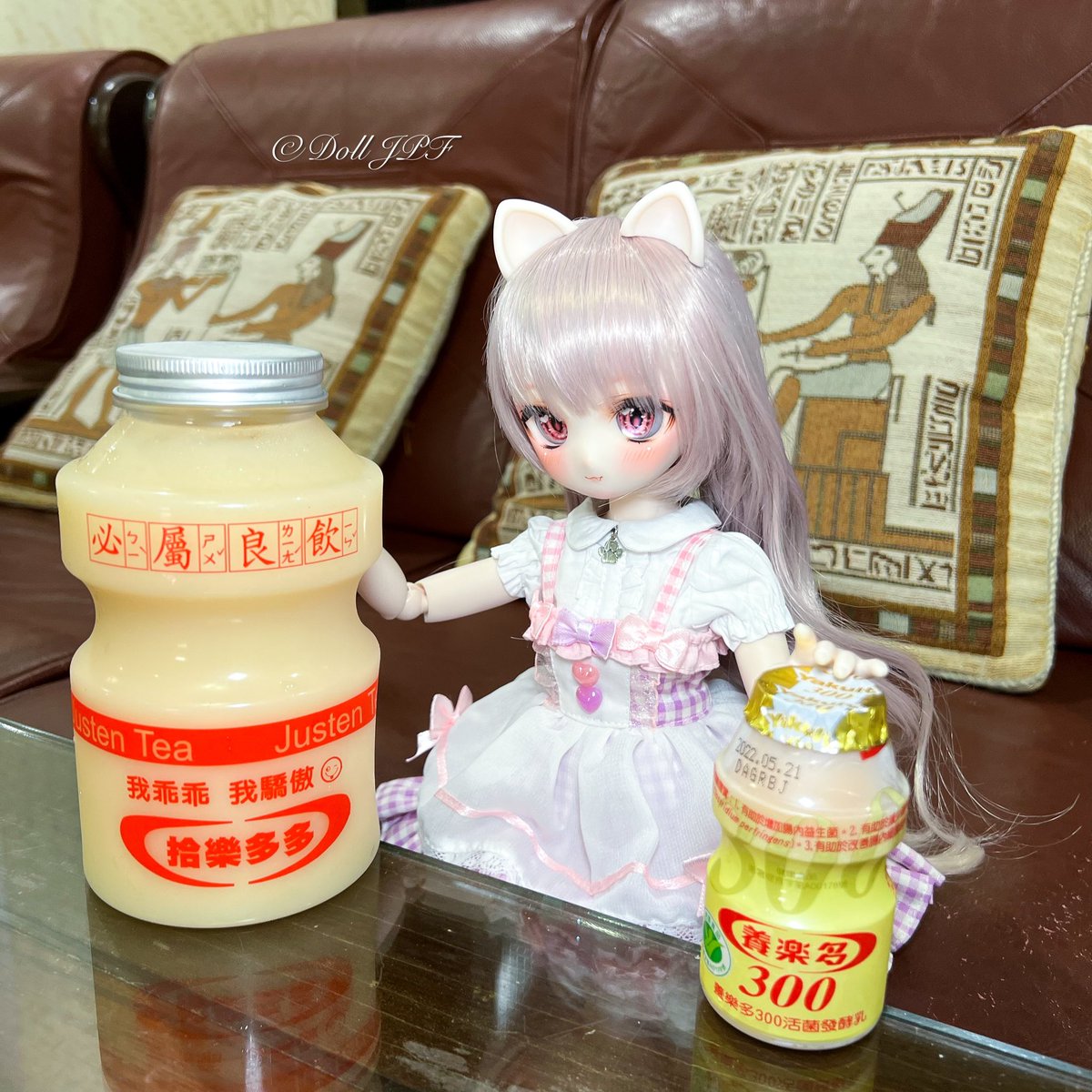 AndroidPDF's tweet photo. 佳奈ちゃん: ヤクルト(ジャイアント😆)の時間ニャ💕 ヾ(Φ∀Φ)/
Kana-chan: Yakult (gigantic) time meow💕 ヾ(Φ∀Φ)/
#養樂多 #多多 #yakult #拾覺 #seejoy
#fashiontaildoll
#ゆずぽん子 #mddはいいぞ #mdd佳奈 #mdd #catgirl #dolljpf https://t.co/f80kT5LpFa