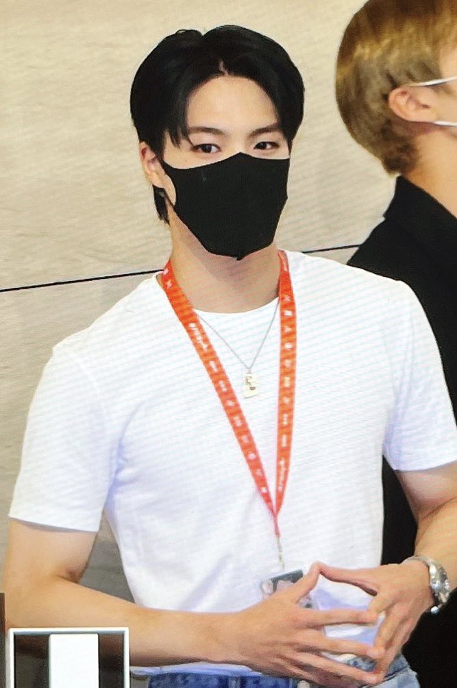 วันนี้เจโน่หล่อมาก
○ เเจกวอ 20฿ / 1คน
● รีเฉยๆ
● สุ่มพรุ่งนี้ดึกๆ (เเท็กเรียก)  #JENO