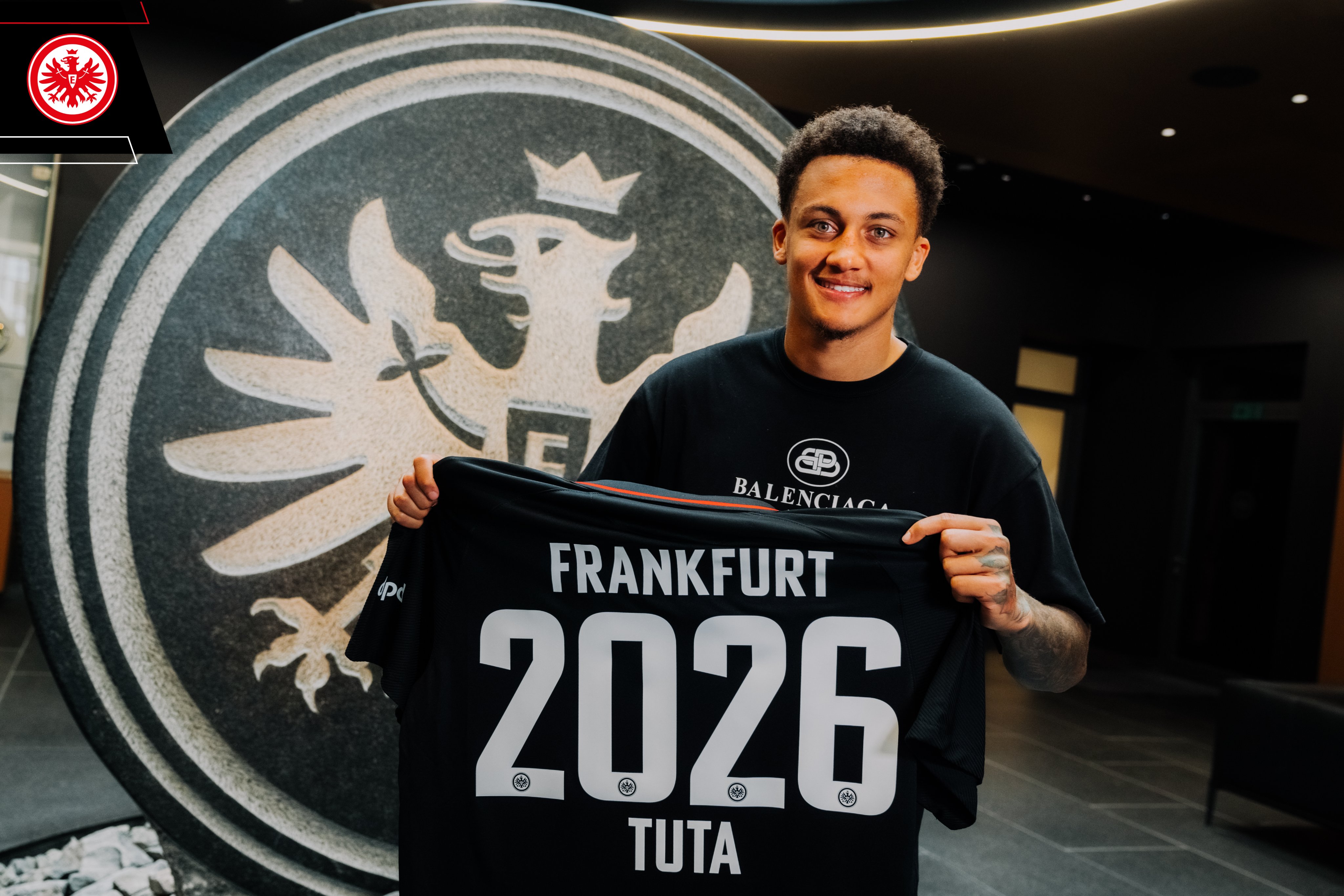 Eintracht Frankfurt Tuta Signs An Early Extension To His Contract With Eintracht Frankfurt Through To 26 Sge T Co O6wdpmm6wq Twitter