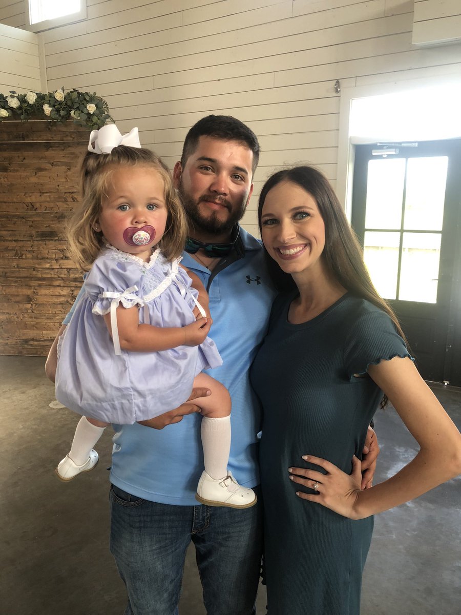 jenbrooke7's tweet photo. love my little family💙 https://t.co/Rz3HsCUI6Z