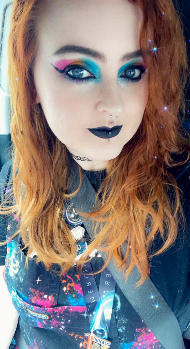 theeiconicgeek's tweet photo. Have a selfie cause why not! βπ»#selfie #lovinlife #smilealways #createnothate https://t.co/meBxy9WnW6