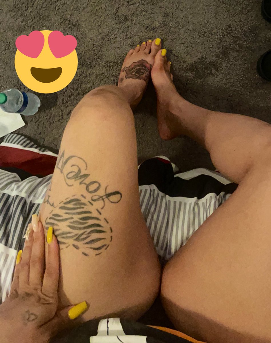 Thighs & toes 😏sexy huh