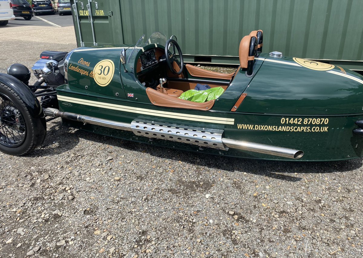 Creativesigns2's tweet photo. Something different for us to produce and apply some old style graphics and classic lines to. A Morgan Super 3 for @dixonslandscapes looks great ! #signs #graphics #signage #classiccars #classic #morgansuper3 #morgan #design #vintage #graphics #coachline #pinstriping #berkshire https://t.co/K3psNIv2Ih