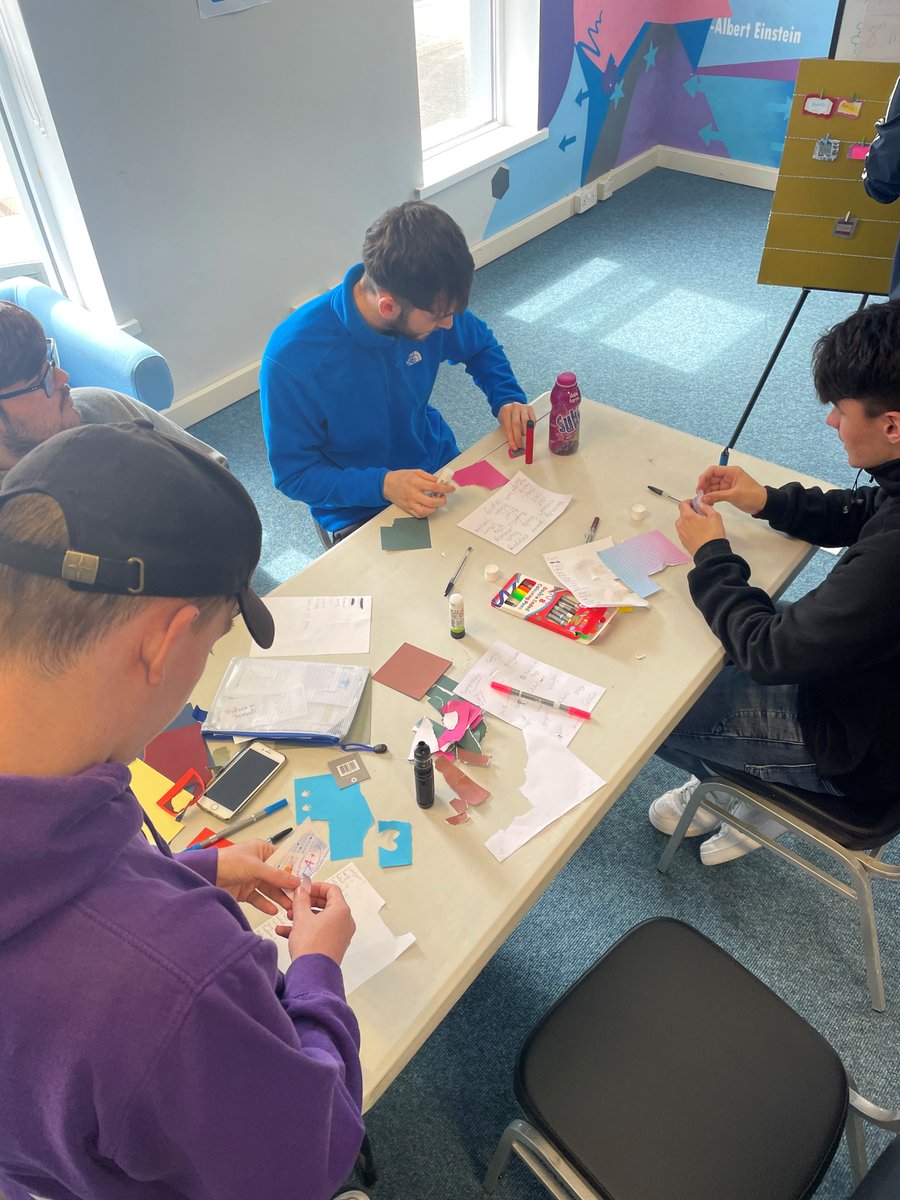 YouthActionNI's tweet photo. Another art project on the way. Young people, expressing "what makes me,me." Kindly funded by @TheIdeasFund #ideasfund https://t.co/lsYRnJfNW2
