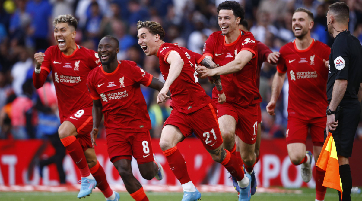 DobiasJ's tweet photo. Abyste dobře vedli fotbalový klub, musíte znát ty nejlepší. Liverpool je jistojistě nejlépe řízený velkoklub na světě. V sezóně 15/16 skončili na 8. místě PL. 

Tady je v 10 bodech popsána jejich přestupová strategie: 🧵 
#HACKTHESTRATEGY https://t.co/ooGRjtC1p0
