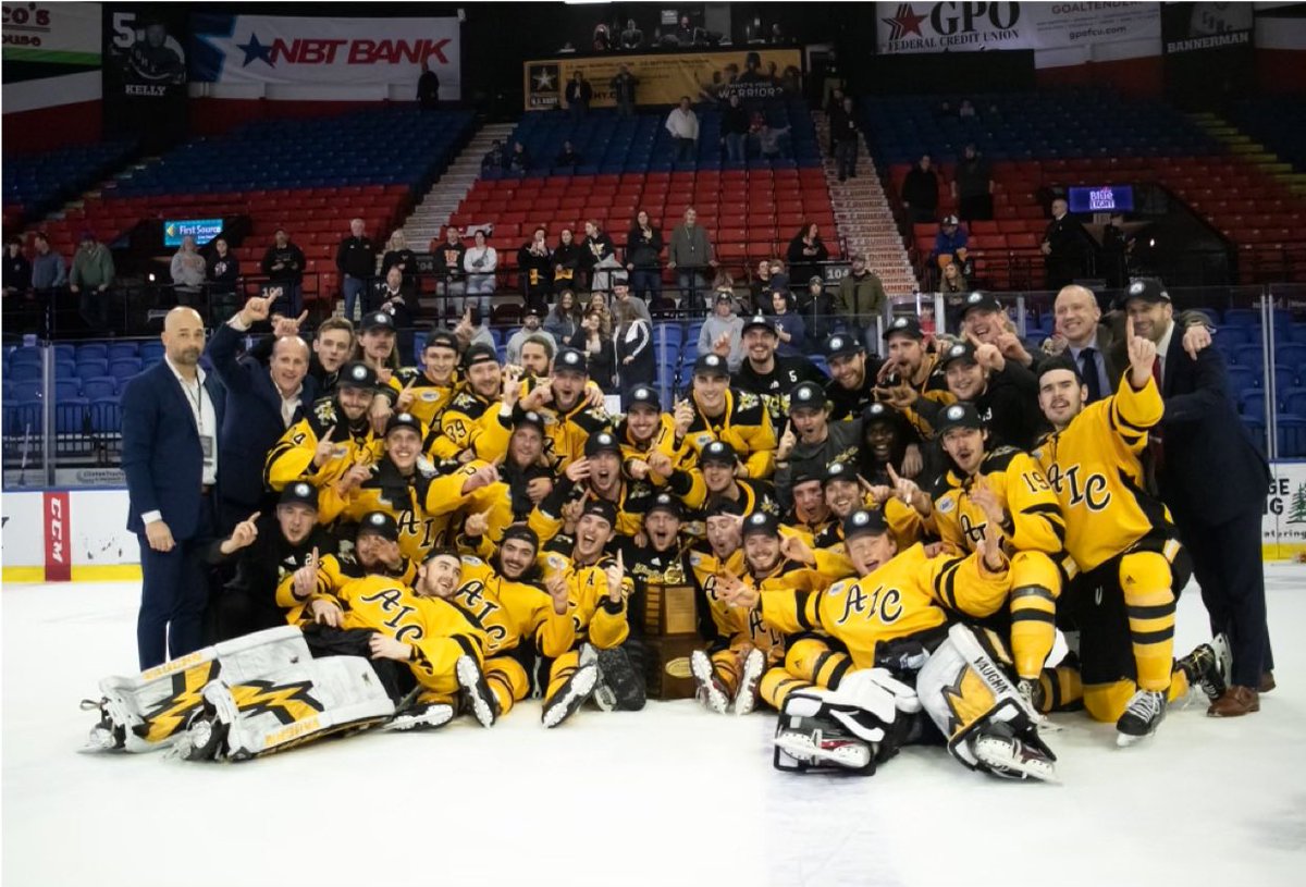 Cory Schneider tweet media