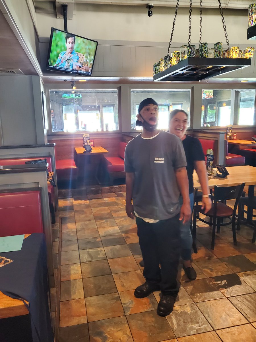 AshleyC67288232's tweet photo. Happy birthday to Anthony. Yesterday was his birthday, so I stopped by on my day off to show him some #chilislove, as well as how much we appreciate him. Creating a sense of belonging here in Zachary, LA. https://t.co/hOO6LbCJ75