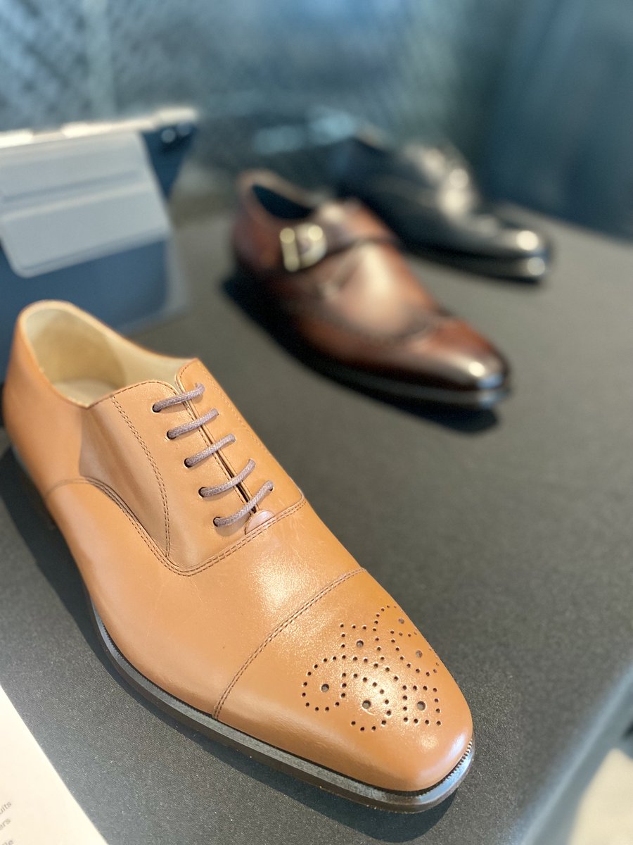 70marklane's tweet photo. Today we have @danielandlade joining us. They are a bespoke men's tailor and have brought in a selection of their finest materials for occupiers and visitors to choose from. They are offering exclusive discounts on some of their corporate bundles! Here today &amp; tomorrow! #suit https://t.co/j3s7ALt3jP
