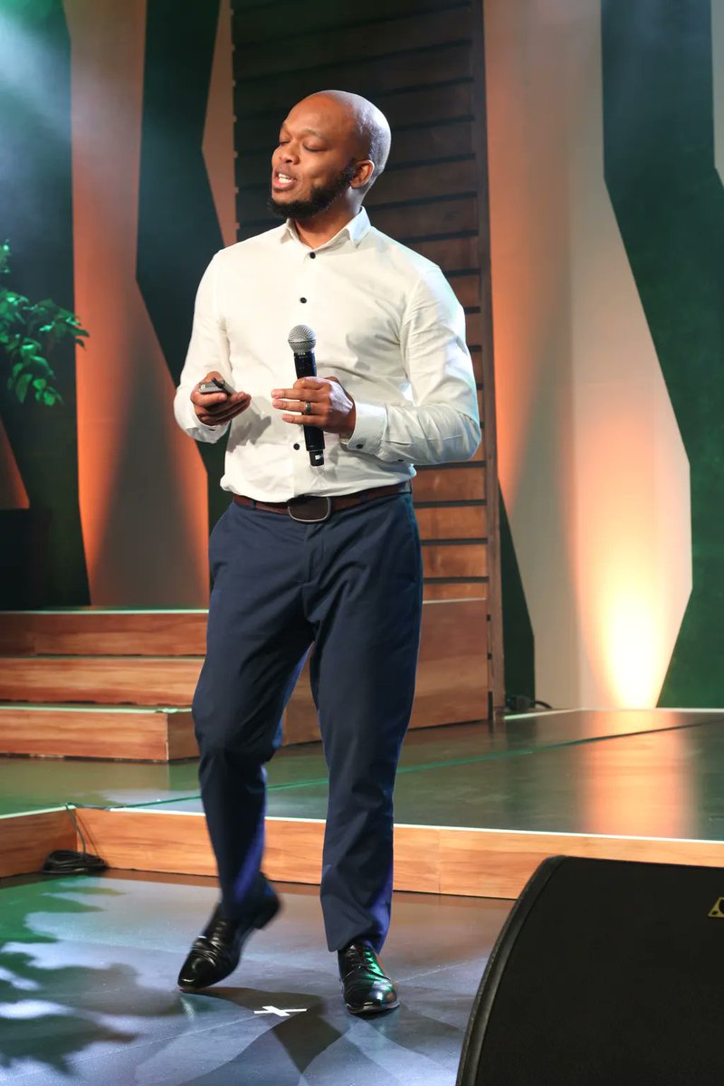bridge_portal's tweet photo. Claybourne Appies from Deaftouch which is a company that connects the world to the deaf, and the deaf to the world, through accessible communication solutions.
@dsigovza @WorldBank
#InnovationBridgeCommunity #InnovationBridgePortal https://t.co/KLTP7xacCU