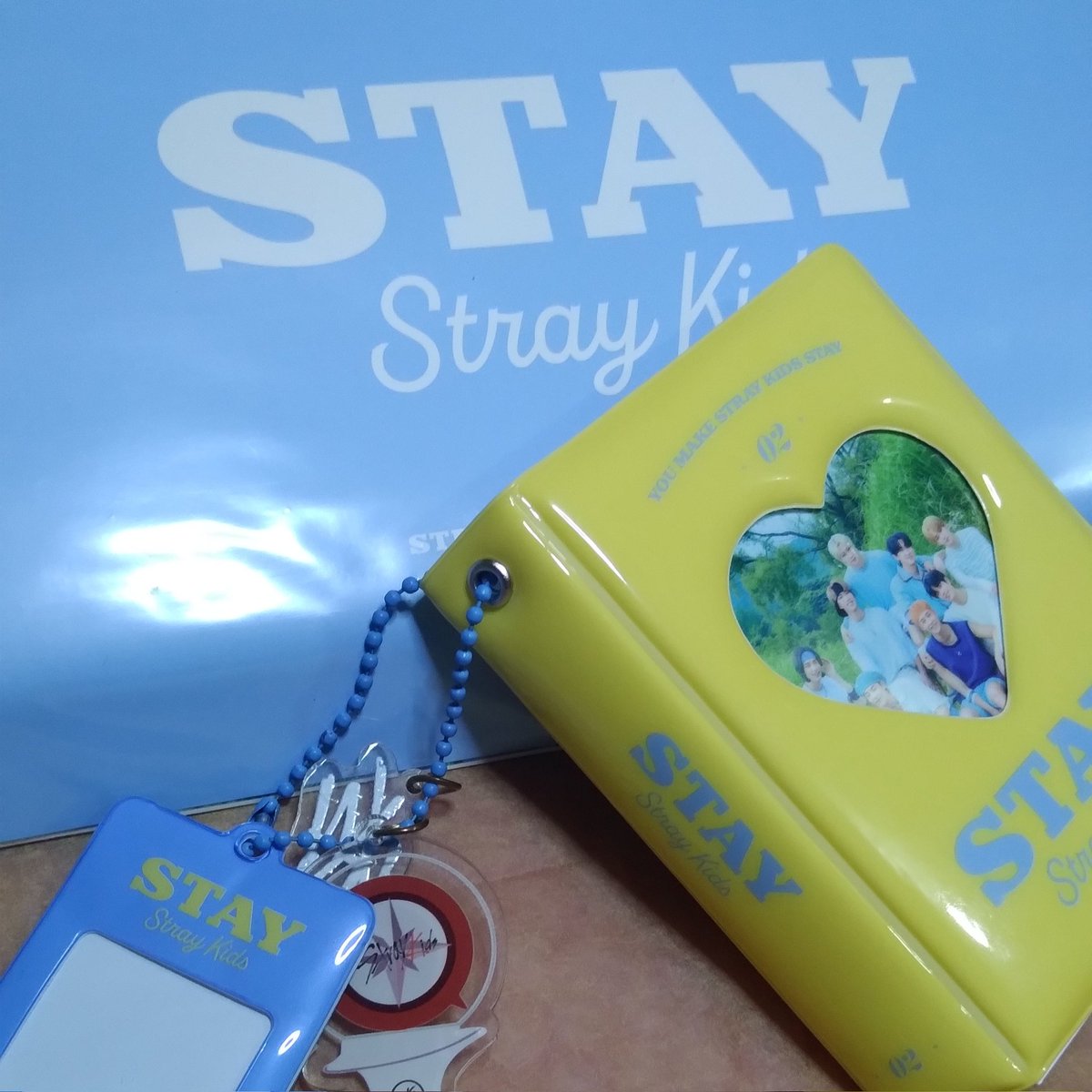 minjihauls's tweet photo. — #minjimails
💌from @hyuninhauls #FromInca
Stay 2nd gen kit collbook, id holder & poster arrived well ^^ thank you so much for the smooth transaction!🐸 https://t.co/d2ZoyJimQW