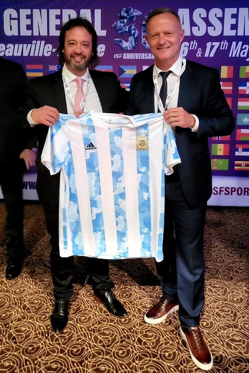 FADEarg's tweet photo. El presidente de #FADE🇦🇷 @Leot14 junto a @Eugem09, participaron de la GENERAL ASSEMBLY en DEAUVILLE👉#ISFNormandy2022🇫🇷.🏓🏃‍♀️🥋
@lpetrynka @ines_arrondo @DeportesAR
Es un orgullo estar representando al Deporte Escolar de nuestro país en la @ISFsports.
#SchoolSport #ISF👉#FADE🇦🇷❤️ https://t.co/f7hSG44Ihx