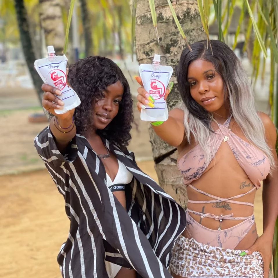 cane_classic's tweet photo. Ladies, If you are looking for a way to start your engine before that smooth ride. Drink Classic Cane and thank me later.
#Drink #classiccane #bestcanejuice #MadeInLiberia #sleeponit #buylocalbuildliberia https://t.co/qUtigCWjcr