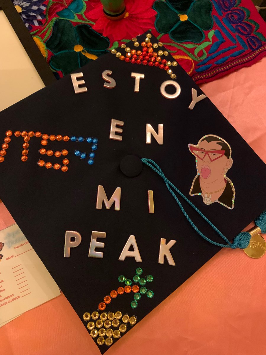 UTSAvpba's tweet image. Join me in offering a special congratulations to Angel, who is a new #UTSA alumna! Angel has done an incredible job excelling in academics while working full time in the VPBA Office. Congratulations on earning your Master of Public Administration degree!

#UTSAGrad22 #BirdsUp