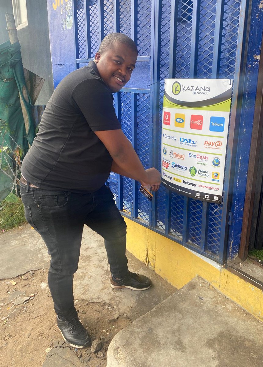 KazangAfrica's tweet photo. Kazang and @Hollywoodbets partnered for an activation in Khayelitsha last Friday! 🤩

Our teams will be in Kraaifontein East this Friday - keep an eye out, and come and say hello👋

#Hollywoodbets #KazangAfrica #ConnectingPotential https://t.co/dbVuW5t00M