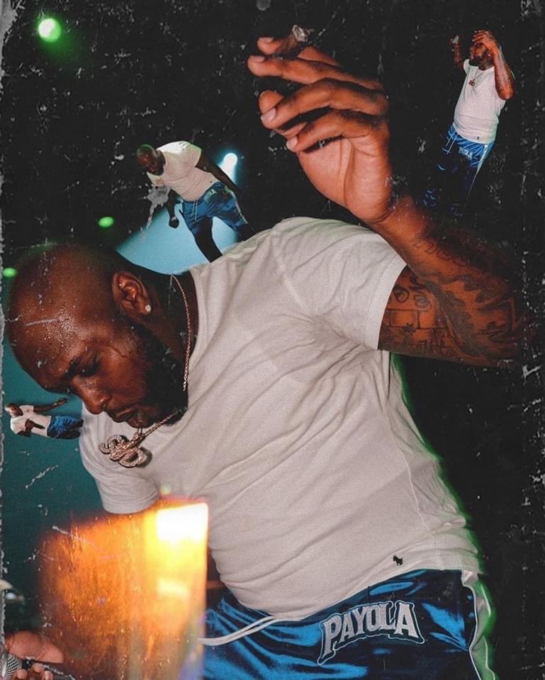SoufWessDes's tweet photo. Every time I Drop music people go karzy w/ the captions⚡️| #GetMeUp https://t.co/bBgrmMq8Fx