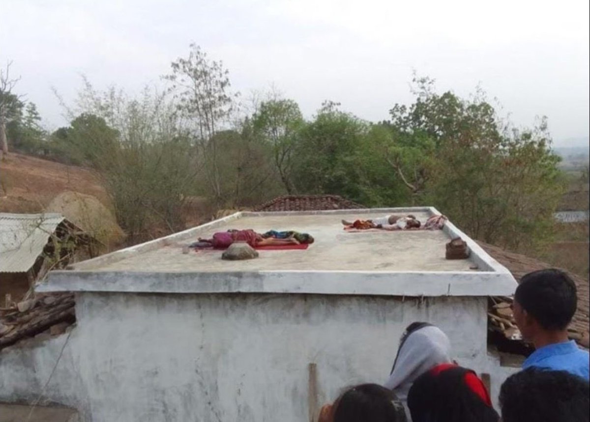 ambedkariteIND's tweet photo. #Horrific A very painful incident has happened in Patadei village, Mandla district of Madhya Pradesh, three tribal people of the same family were brutally murdered, a woman was beheaded in the night...

https://t.co/xdGrCwNdKh https://t.co/vtHMarBhqK