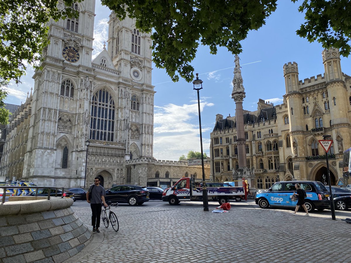 stilltortoise's tweet photo. Beautiful location and beautiful weather for the 2022 Esri UK conference. Picked up some useful info earlier, and hope the rest of the day is as good #EsriUKAC https://t.co/OljEdiZBBe