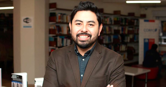 startdownchile's tweet photo. ¡Felicitamos al director de #Metro @TadashiTakaoka! 

Ayer aprendió que las tarifas no las pone el directorio.

¡Hoy aprendió que el metro funciona con luz!

¡¡¡Gran gestión maestro de la #innovación!!!

#pituto #emprendimiento https://t.co/Ody0W6YgEd