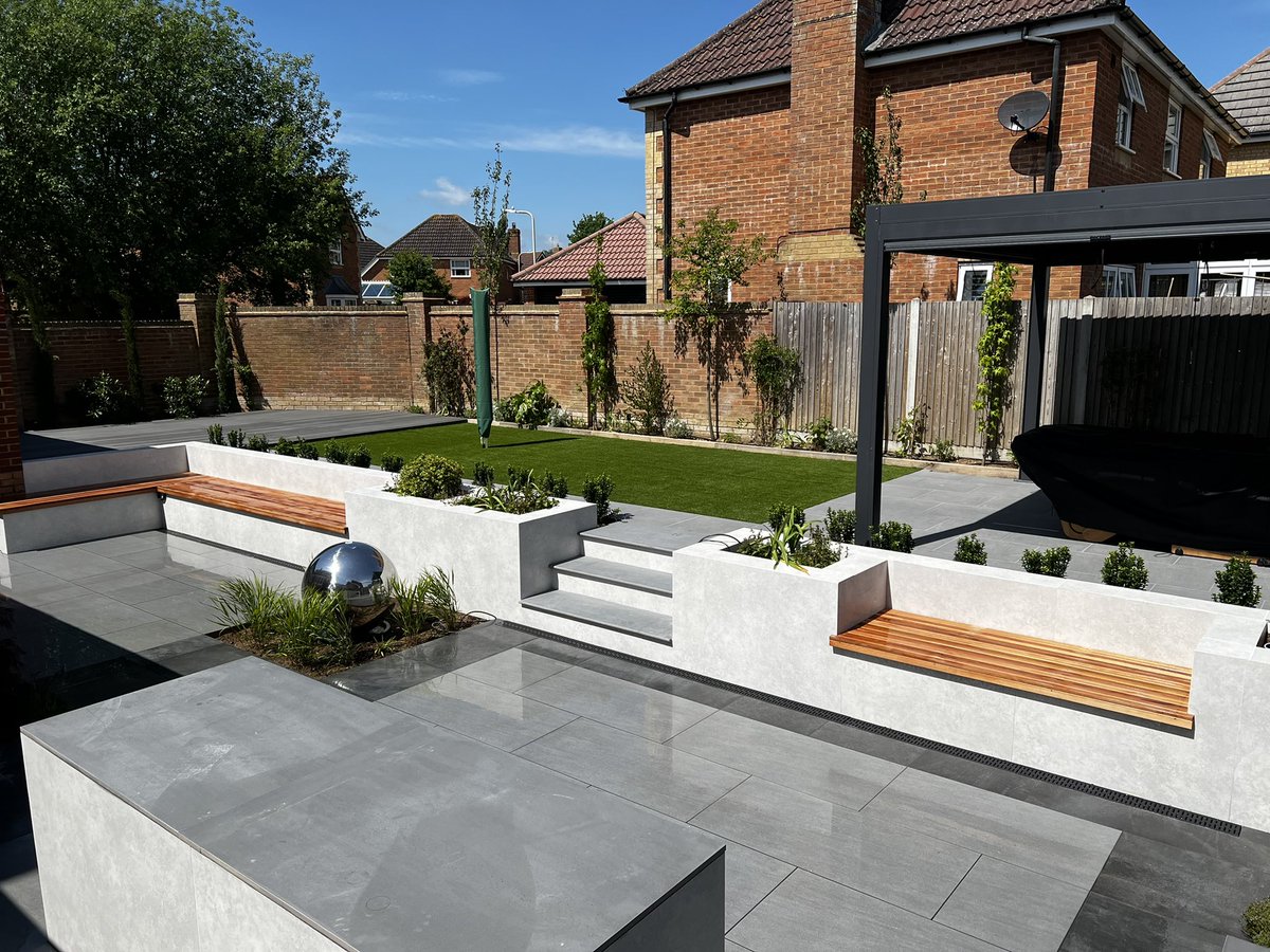 WWLandscapes's tweet photo. Our Ashford project nearly completed!
#porcelain #outdoorkitchen #landscaping #pergola   @OakmoreGreen @_LONDONSTONE https://t.co/G9LNofL3sx