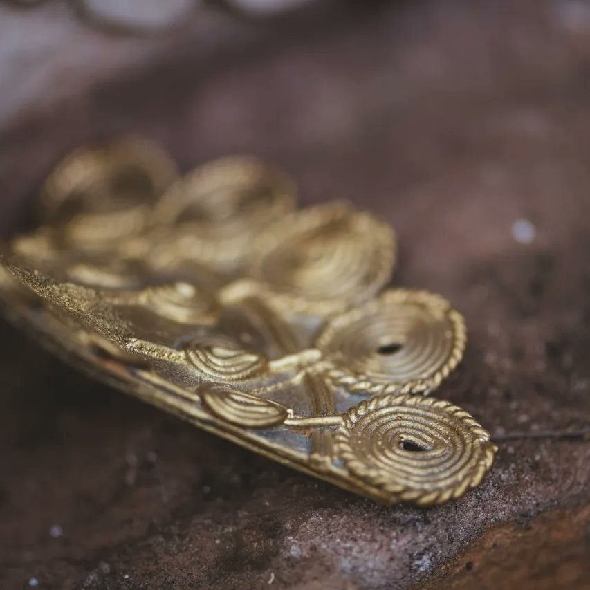A souvenir of nature's beauty , crafted by hand 🌟

#dhokra #peacock #home #decor #handmadewithlove #missionshaktibazaar #odisha