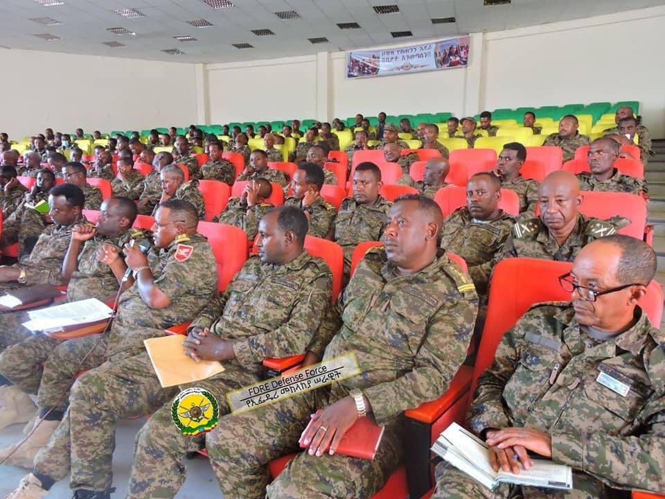 DanielsonKassa1's tweet photo. “የማዕከላዊ ዕዝ በሀገራችን ሉዓላዊነት ላይ ጥቃት የሚሰነዝሩ አሸባሪዎችን መደምሰስ በሚያስችል ወታደራዊ ቁመና ላይ እንደሚገኝ ተገለፀ። ብቁ ተዋጊ የሠራዊት አባላትን ለማፍራት ተችሏል” 

የዕዙ ዋና አዛዥ ሌተናል ጀኔራል ዘውዱ በላይ። https://t.co/hAJpzUBusX