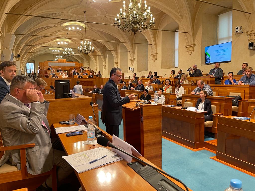 rare2030's tweet photo. As the French Council Presidency #PFUE2022 comes to a close the Czech prepare the ground for discussions on a new #RareDisease strategy during the Czech Council Presidency #CZ2022EU @aifp_cr https://t.co/6U3DCo3Rqk
