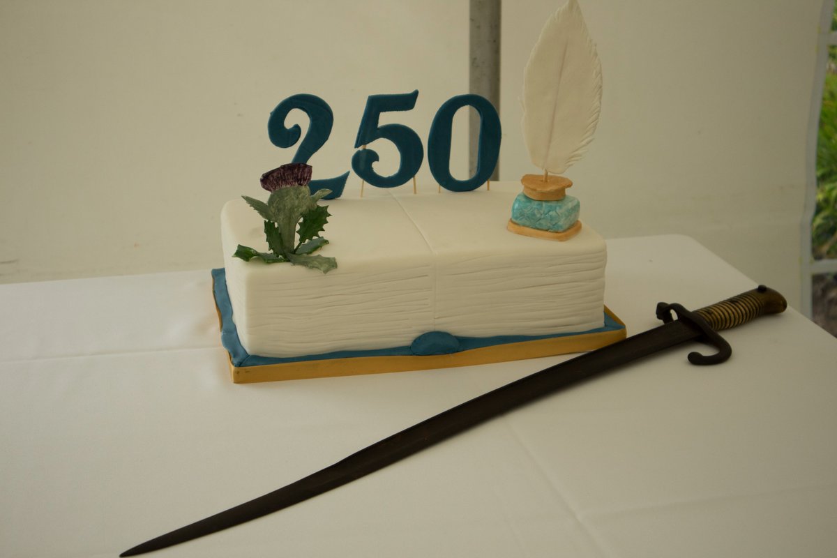 AbbotsfordScott's tweet photo. Happy #WorldBakingDay 🎂

This amazing cake was made for us locally by The Dessert Diva last year to celebrate Sir Walter Scott's 250th birthday and the @WalterScott250 project.

It tasted just as good as it looks! 😋 https://t.co/DenOUyrtlC