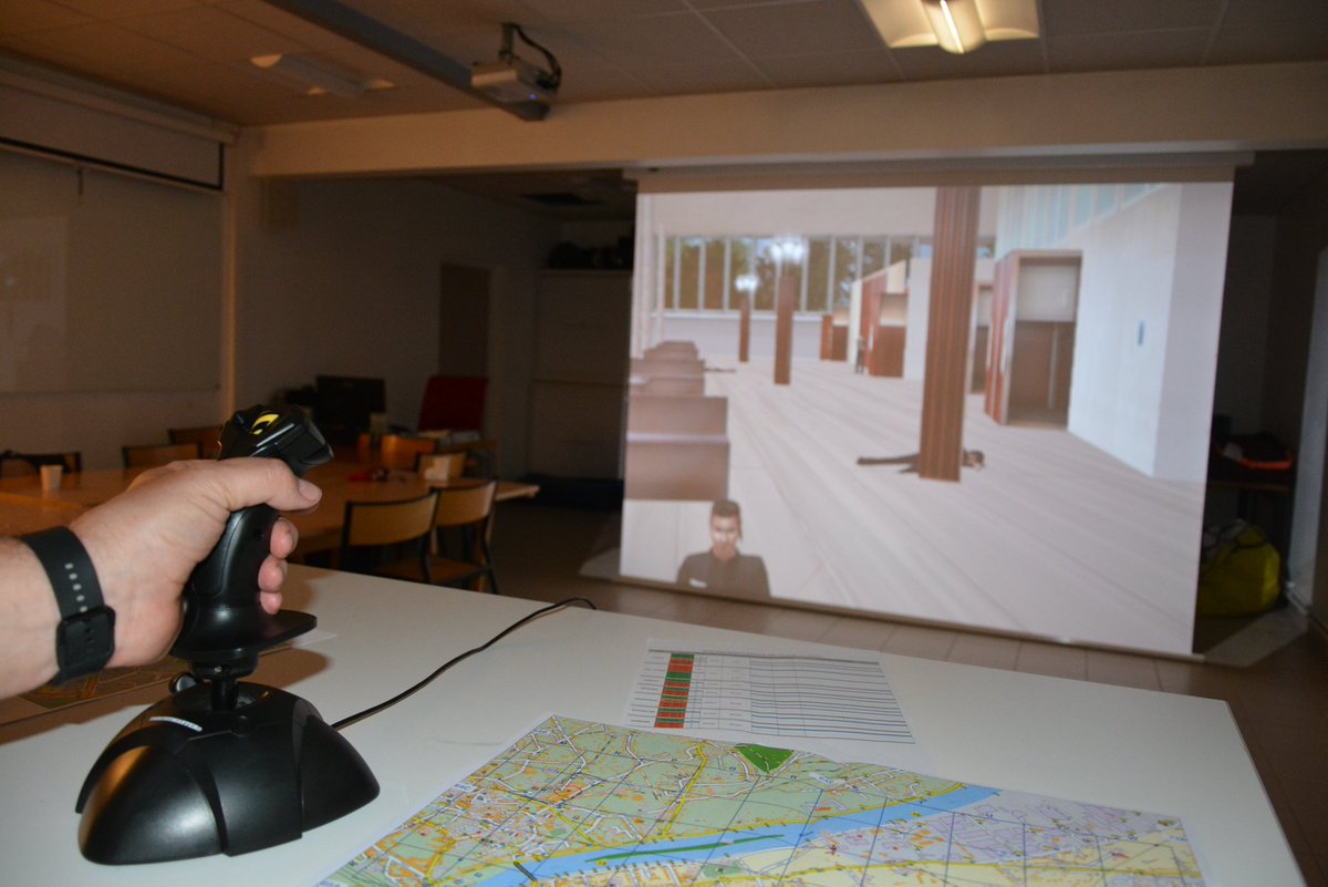 PoliceNat95's tweet photo. @PoliceNat95 #Protéger #Prévention 

Chaque jour, nos 👮‍♀️👮de la DDSP95 s'entraînent à travers divers exercices pour vous #protéger. Aujourd'hui en partenariat avec le #SDIS95  @eragny9510, ils participaient en synergie avec les 👩‍🚒🚒 à un exercice virtuel de sécurité civile. https://t.co/jtghT1VpcA