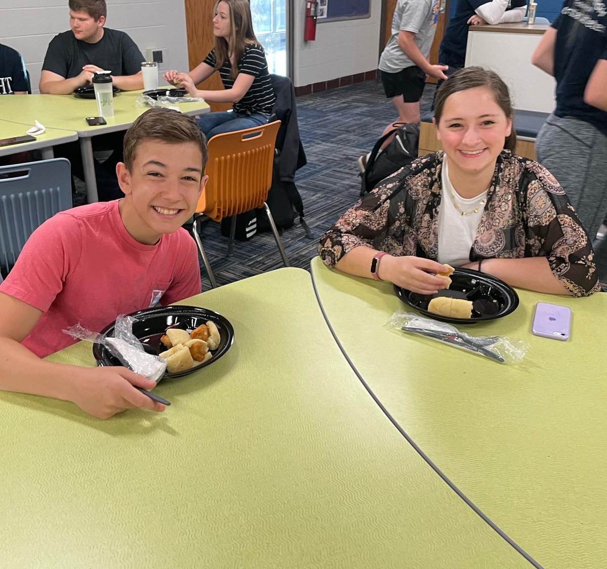 FindlayHS_FCA's tweet photo. Celebrating SENIORS and the end of the year with CHICK FIL A!! 🐔🎉🎓 #TrojanTrue https://t.co/QOM0RQDYAh