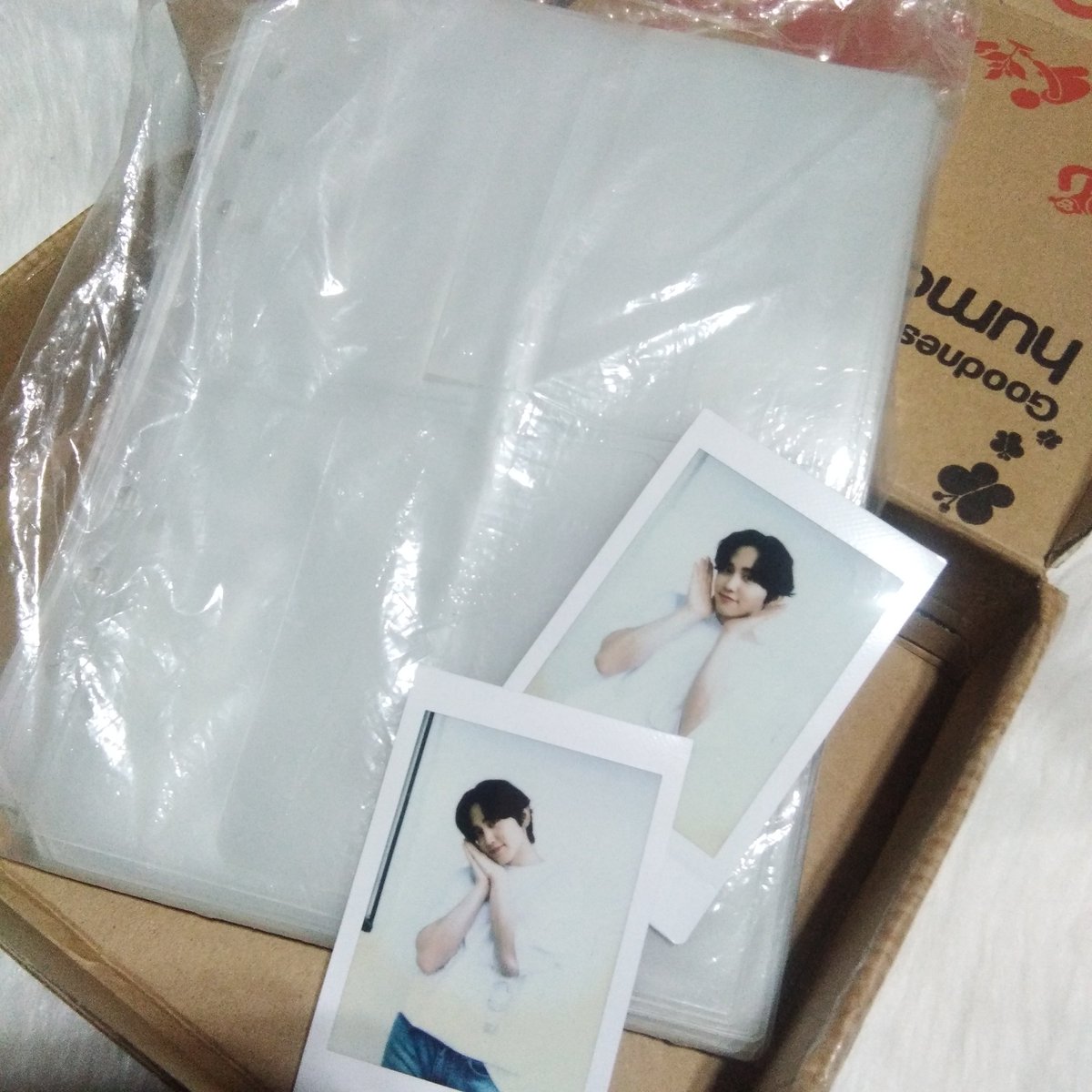 ermatots_'s tweet photo. Hello~ @jujimoon_7 received ko na po itong free items na mashiho lipss intax at binder sleeves. Thank you so much po <3 https://t.co/QhmqnjTkKz