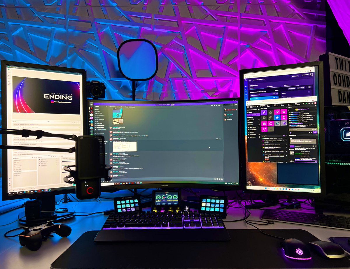 DamnDanielGames's tweet photo. I’m pretty satisfied with this setup #beacn #beacnmixcreate #elgato #streamdeck #twitch #content #gamer #smallstreamer #streamsetup https://t.co/JgvNjEwiaw