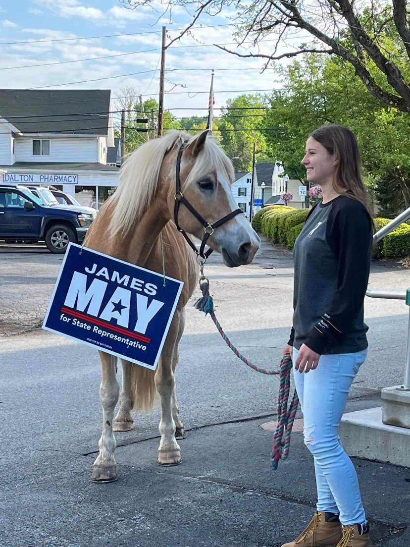 JamesEMay4's tweet photo. A young voter rode her horse to the Dalton precinct this morning to vote. She’ll be there until 11. https://t.co/BVtWjPW4dy