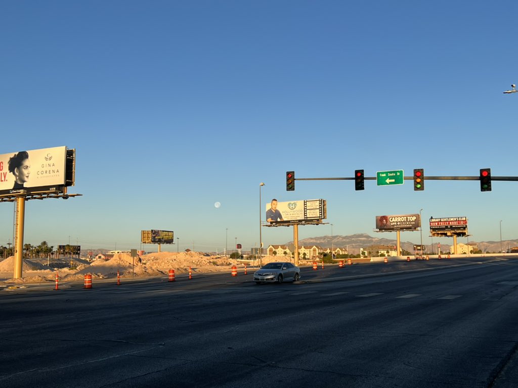 DATA_Saber's tweet image. Beautiful morning in Vegas #RunData #data22