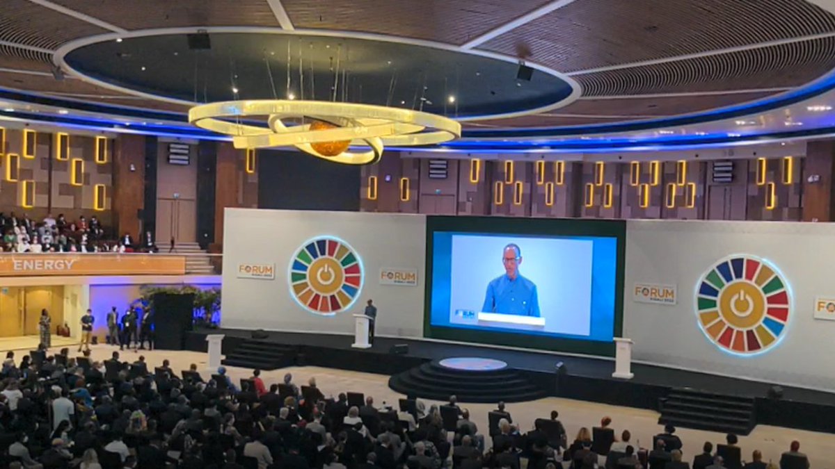 U4Efficiency's tweet image. High praise for ACES from President of Rwanda HE @PaulKagame in his keynote address on the first day of #SEforALLForum.
“In addition to delivering financial security to farmers, this centre will respond to the growing need for medical cold chains to store vaccines and medicines.”