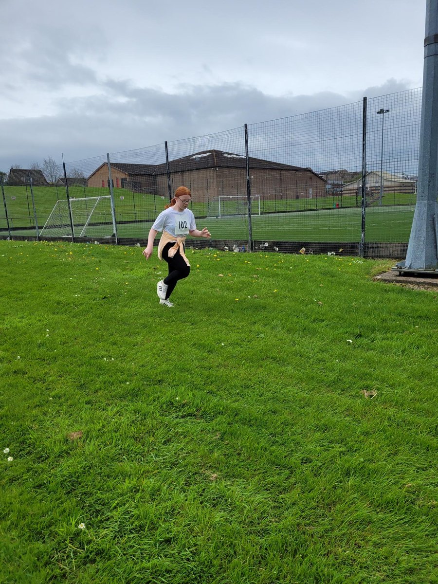whitdale_ps's tweet photo. Some action shots for today's cross country @ActiveS_Wburn #P6P https://t.co/iDgRFtay0D