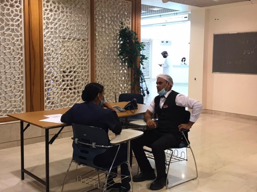 OmanMayMeasure's tweet photo. جهود فعالة من شركائنا في قسم التأهيل @royalhospital_   لرفع الوعي بأهمية الفحص الدوري لضغط الدم.

A great work by our key partner the rehabilitation dept. at @royalhospital_ in raising awareness about high blood pressure today @MayMeasureOrg #WorldHypertensionDay https://t.co/X9zS0WyN0g