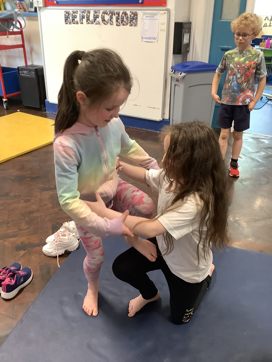 MissWalsh19's tweet photo. Such a fun last cheerleading session with D3 - what a way to end our PE sessions! Diolch for giving a new sport a go with positive attitudes! I cannot believe tomorrow is my last day, let’s make it another good one⭐️ Da iawn D3☺️ @DeriSchool @MissBourne1 https://t.co/9MsNnZXQ4j