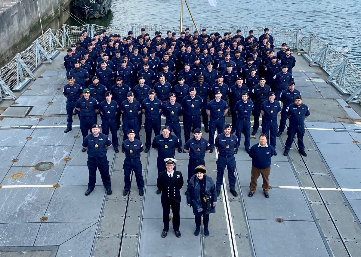 hms_argyll's tweet photo. Orphaned…..but not for long….. https://t.co/fH3JmRfSX5